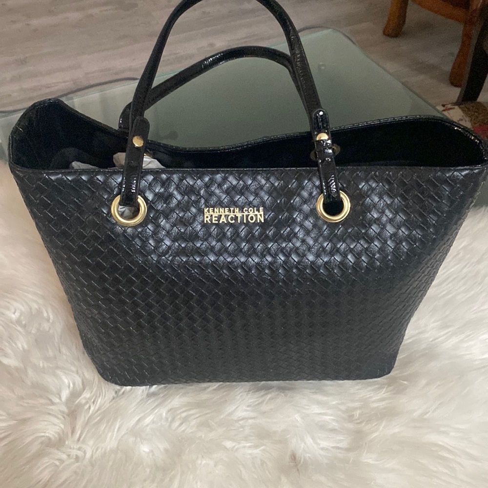▪️▪️KENNETH COLE BLACK WEAVE STYLE TOTE BAG▪️▪️